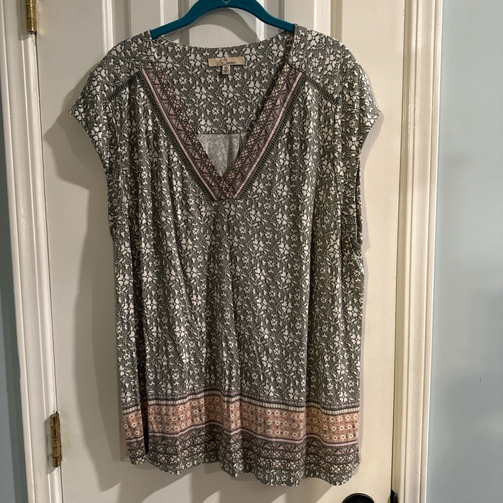 Chic V-Neck Floral Blouse - Gray and Pink
